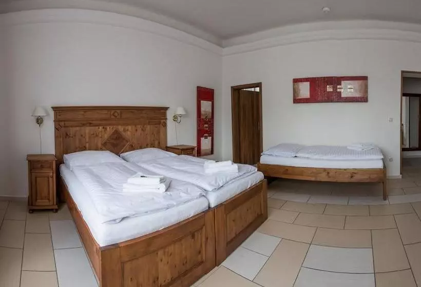 Hotelli Apartmány Laguna