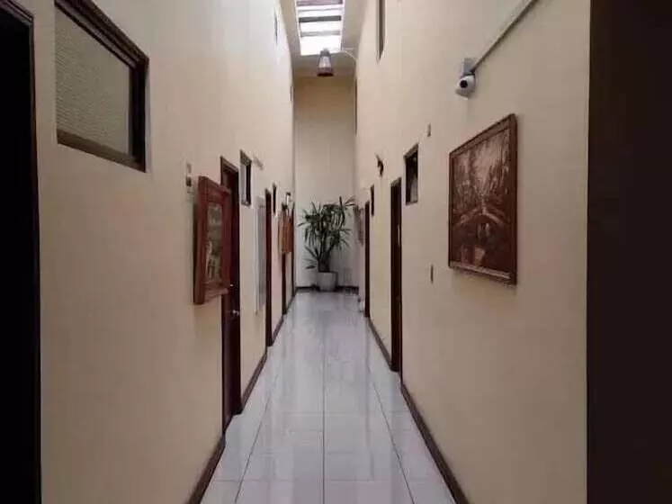 هتل Newen