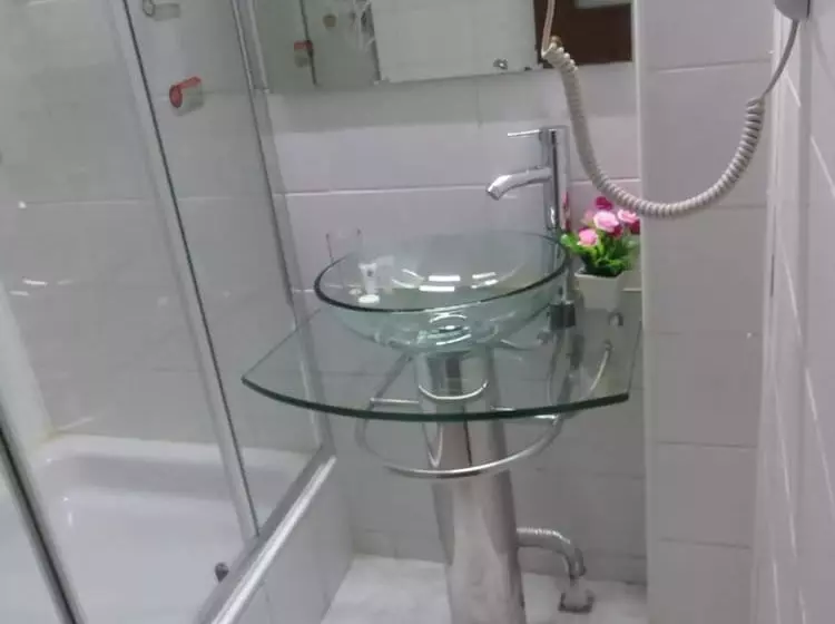 هتل Newen
