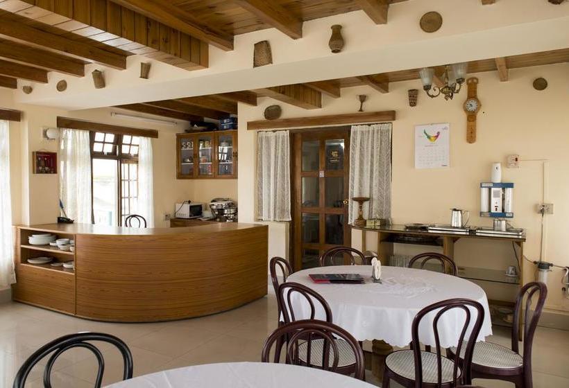 هتل Capital O 2402  Highwinds