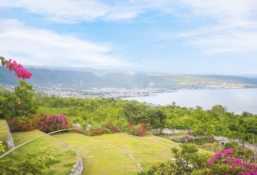 Szálloda Swissbelinn Luwuk