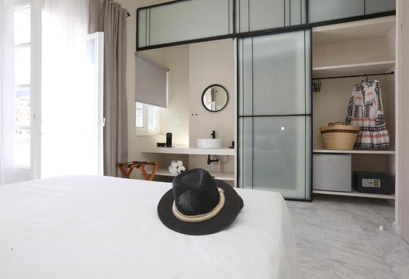 هتل Oiko Mini Suites