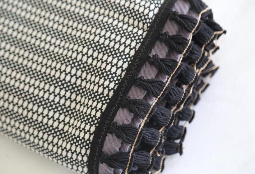 هتل Oiko Mini Suites