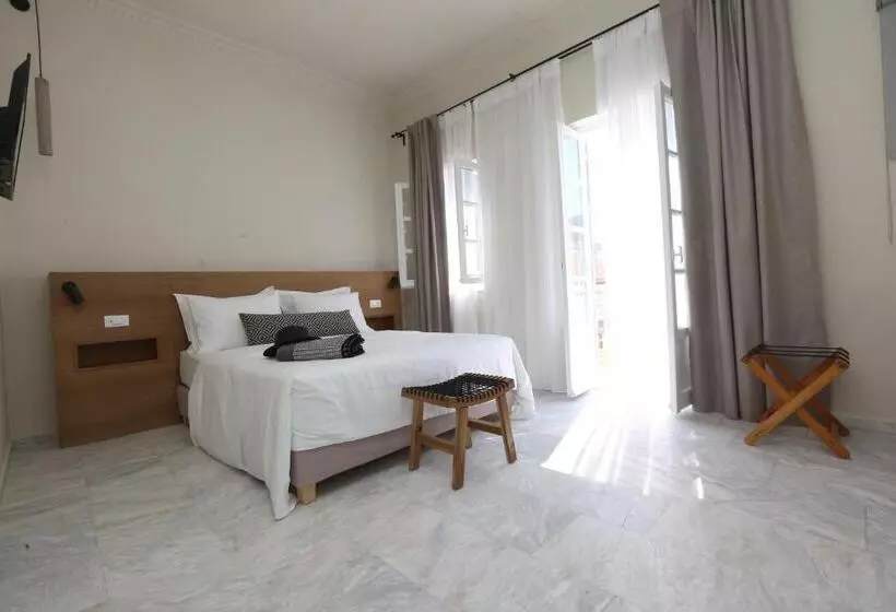 هتل Oiko Mini Suites