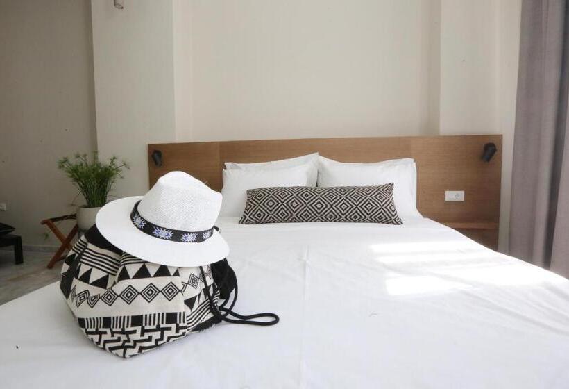 هتل Oiko Mini Suites