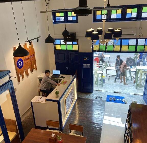 هاستل Draper Startup House For Entrepreneurs