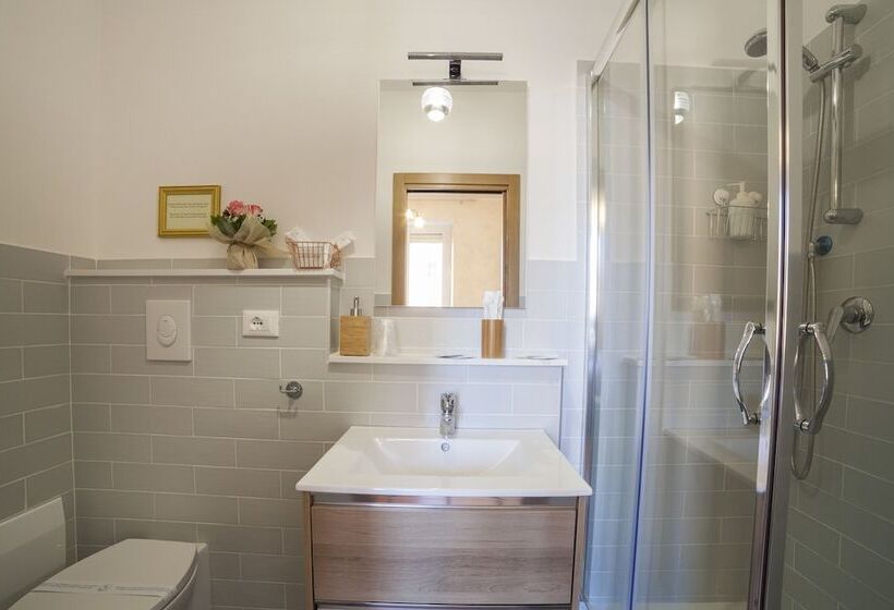 Regina Bed And Breakfast