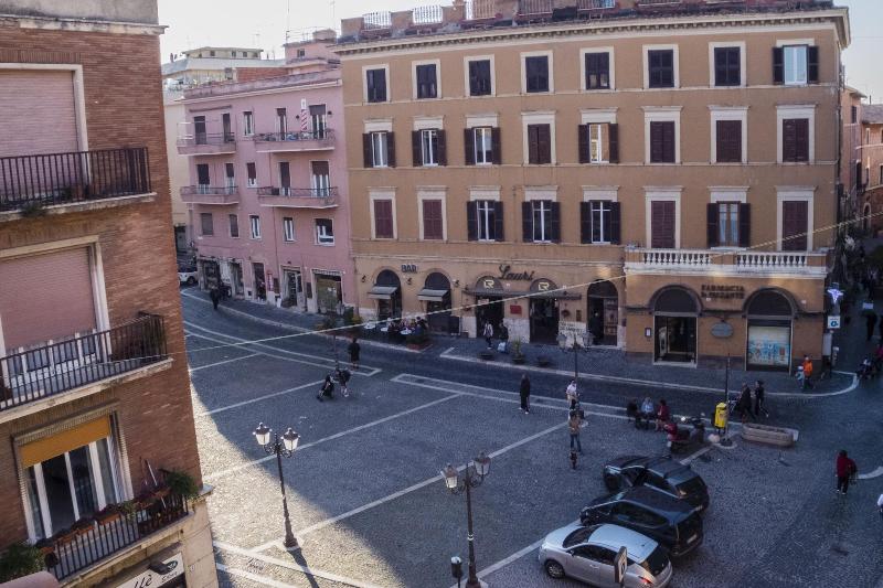 Regina Bed And Breakfast