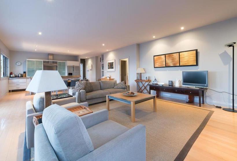 ベッドアンドブレックファースト Sea Breeze Lodge