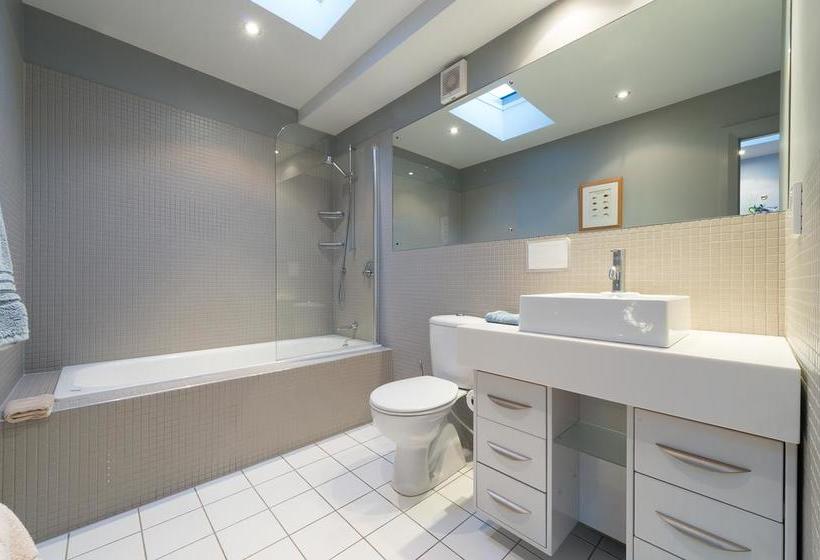 ベッドアンドブレックファースト Sea Breeze Lodge