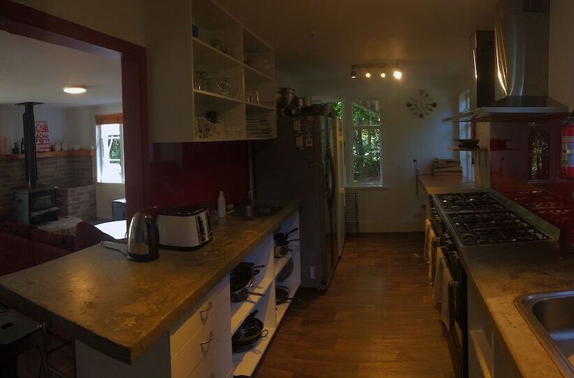 Hekerua Lodge Backpackers Hostel Waiheke Island