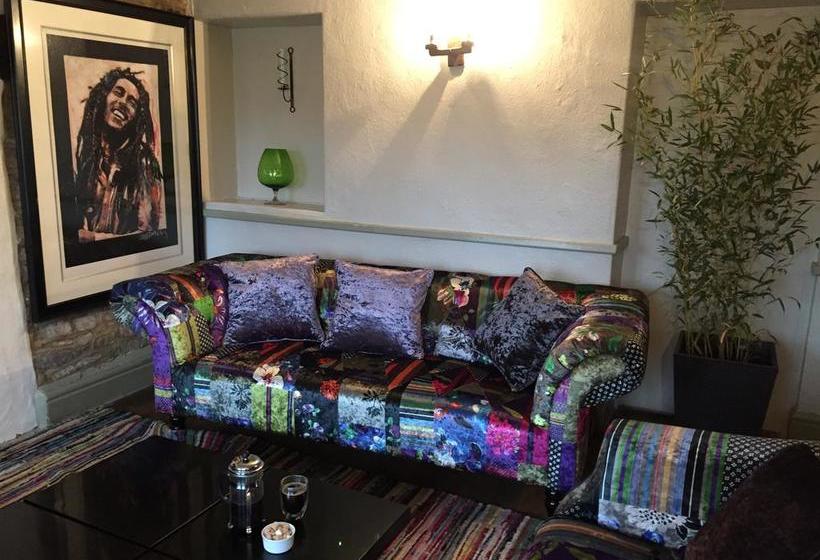 هتل Apple Tree Inn