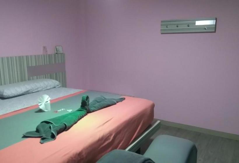 هتل H   Eco Adults Only