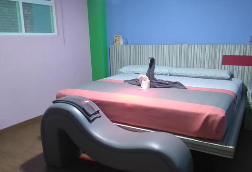 هتل H   Eco Adults Only