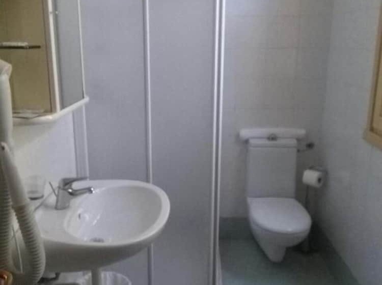 בית מלון כפרי Illi