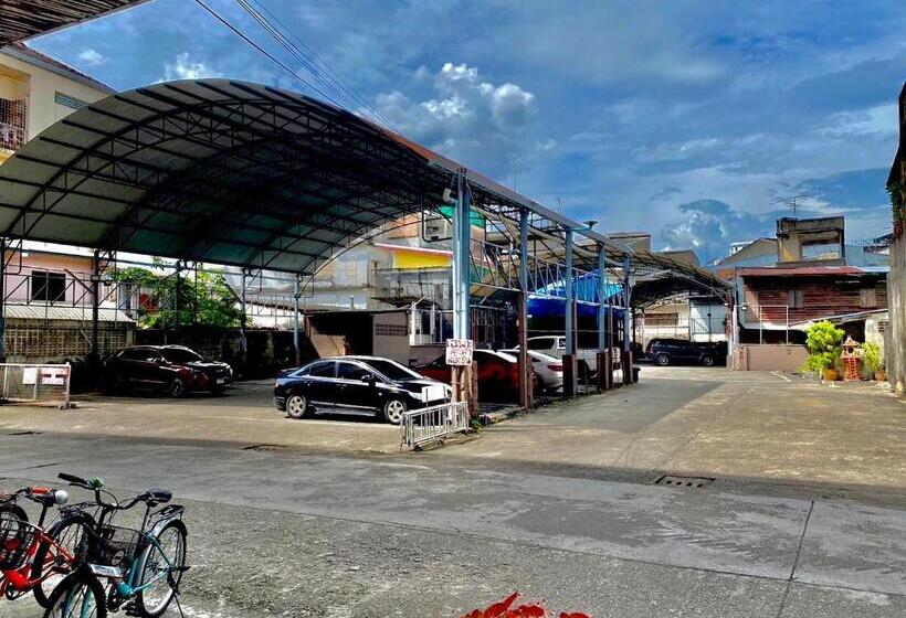 בית מלון כפרי Station