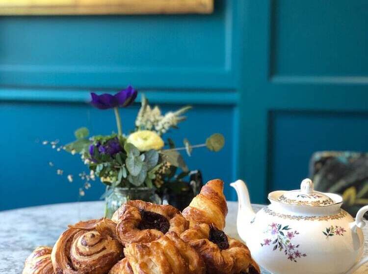 Отель The Bower House, Restaurant & Rooms