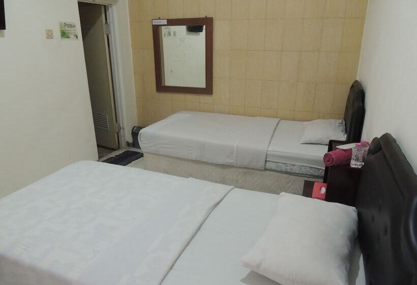 Hotell Wisma Tamu Uksw Guest House