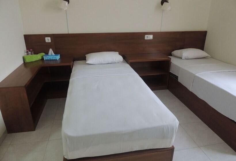 Hotell Wisma Tamu Uksw Guest House
