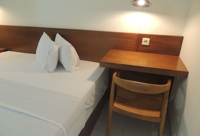 Hotell Wisma Tamu Uksw Guest House