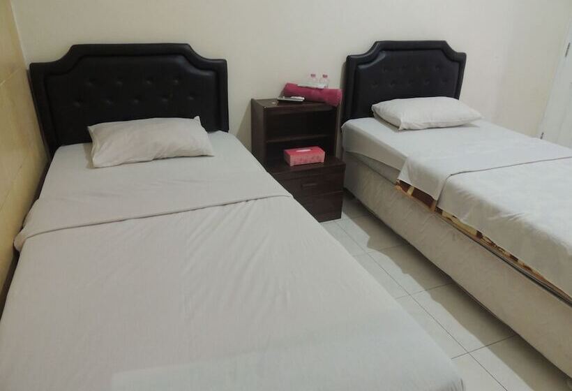 Hotell Wisma Tamu Uksw Guest House