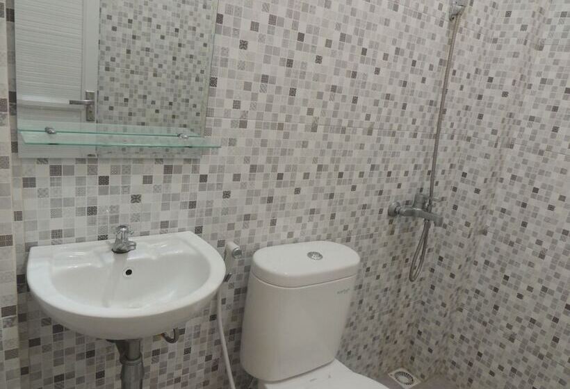 Hotell Wisma Tamu Uksw Guest House