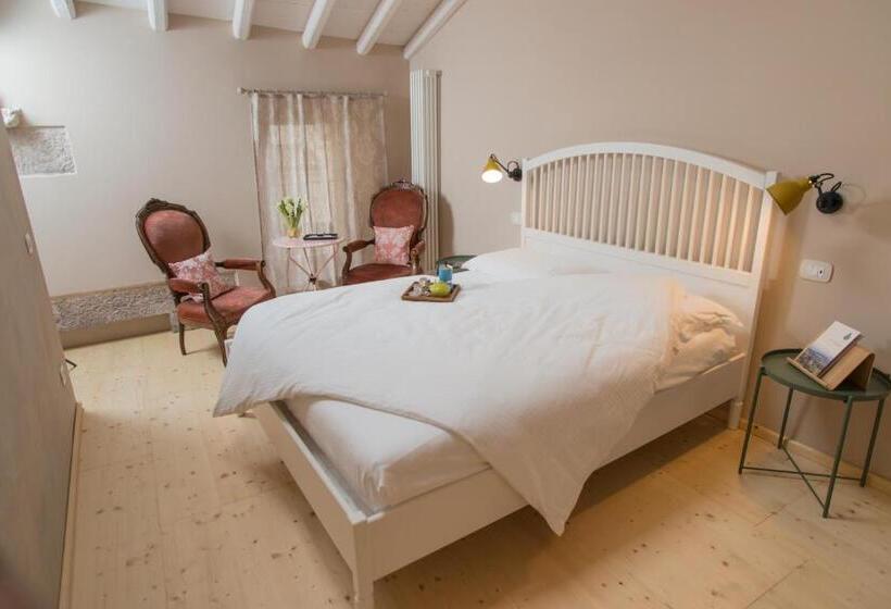 Porta Della Torre Bed & Breakfast