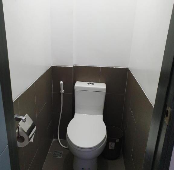 هاستل Regal Residences