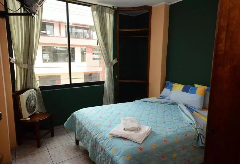 هتل Hostal Puyo