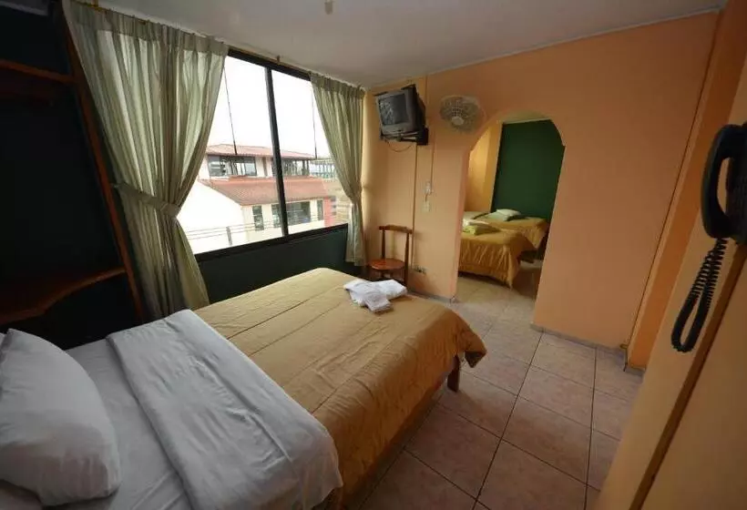 هتل Hostal Puyo