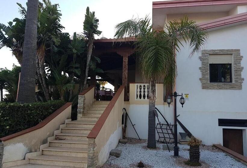 ホテル La Campagnola