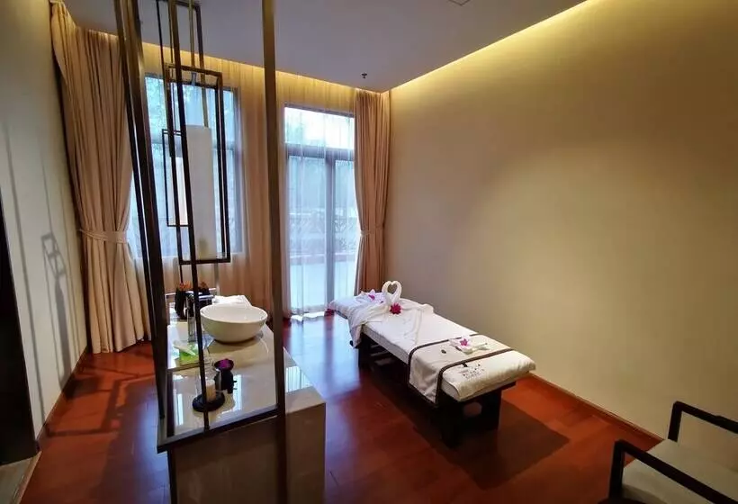 هتل Foshan Ln Garden