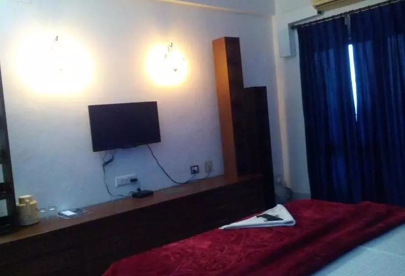 Hotelli Navaratna Palace