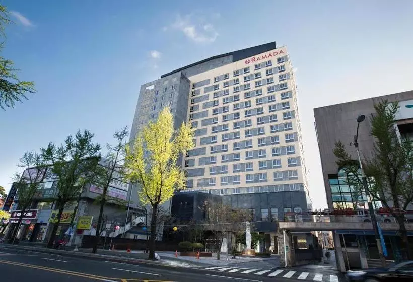 هتل Ramada By Wyndham Jeonju
