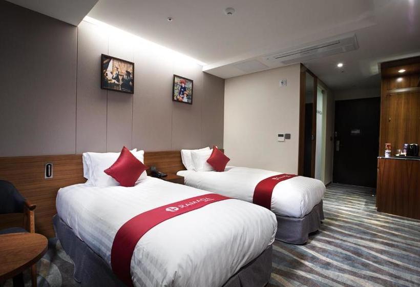 هتل Ramada By Wyndham Jeonju