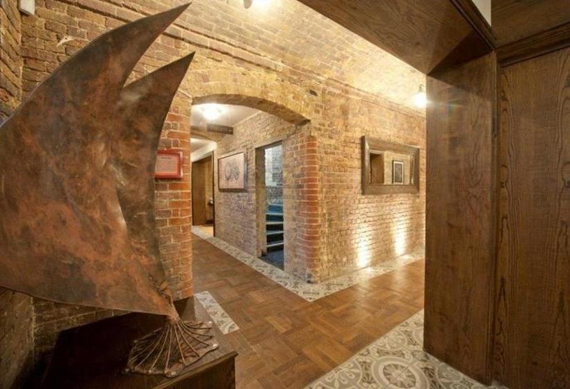 בית מלון כפרי The Golden Hope Wetherspoon