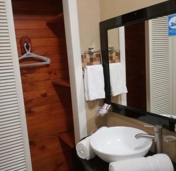 هتل Y Plaza Jalpan