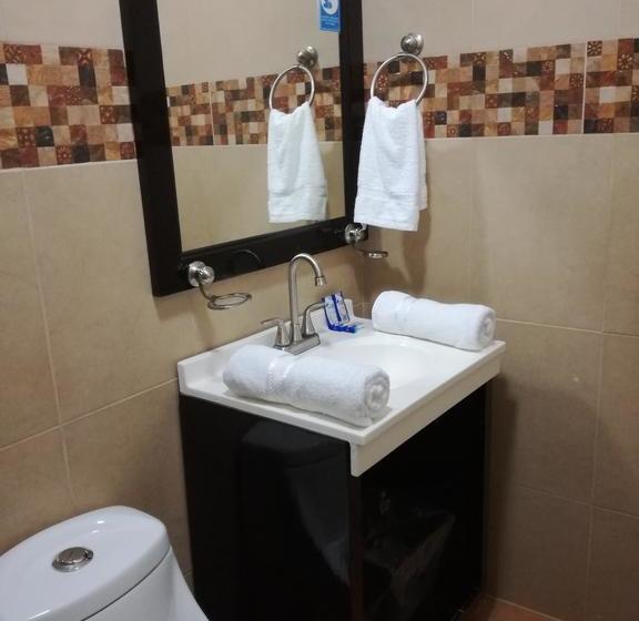 هتل Y Plaza Jalpan