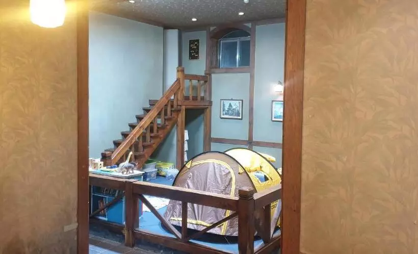 مُتل Bandal Book & Stay