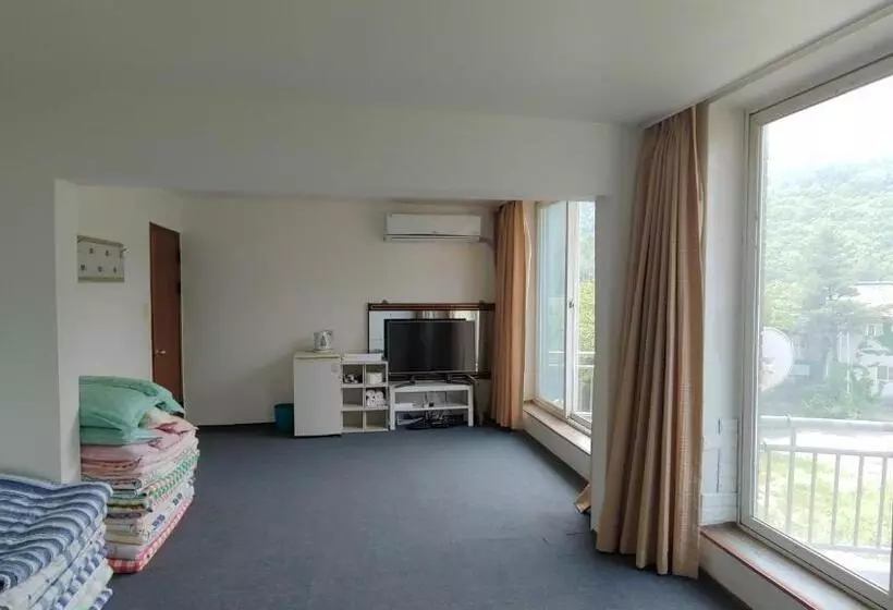 مُتل Bandal Book & Stay