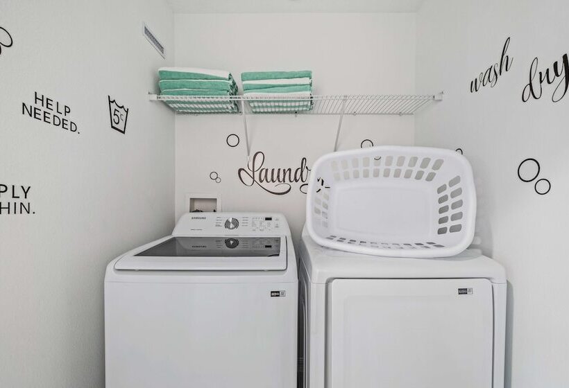 1080 Plantation Lane