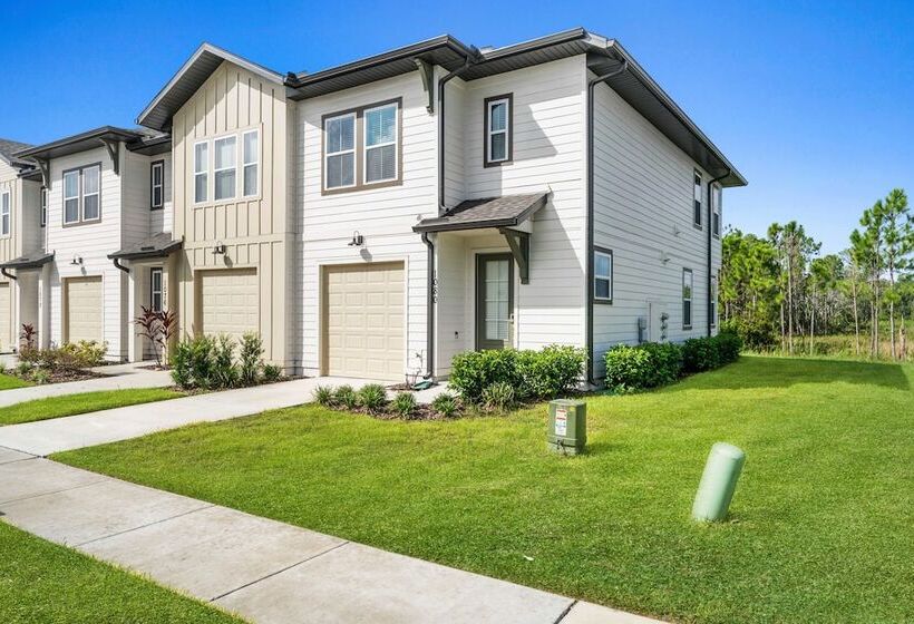 1080 Plantation Lane