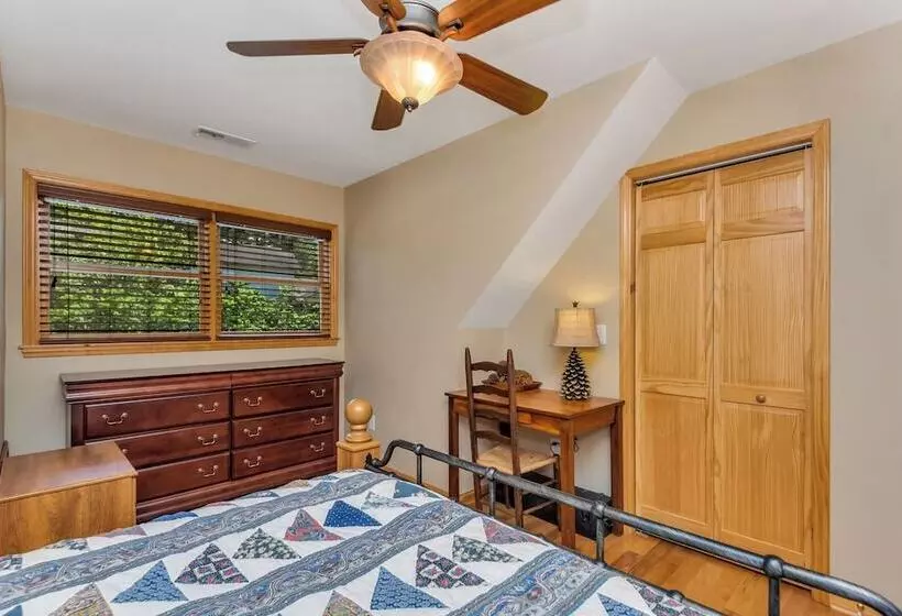 Appalachian Mtn Cabin Near New River State Park!