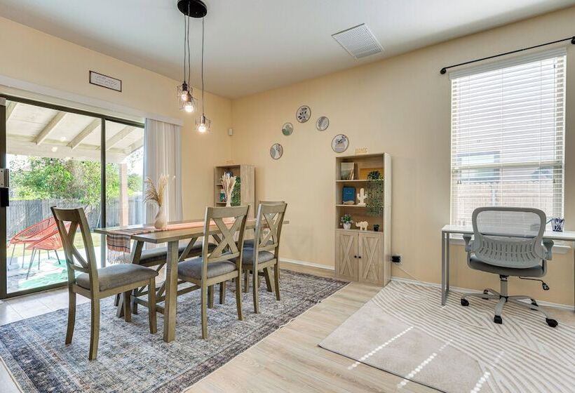 Colorful Kyle Home W/ Pool Access: Pets Welcome!