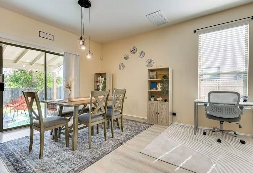 Colorful Kyle Home W/ Pool Access: Pets Welcome!
