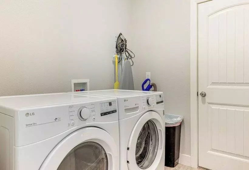 La Verkin Family Retreat Near Zion National Park!