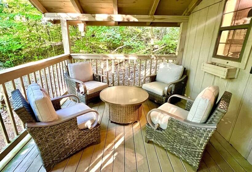 Light N Bug Bungalow