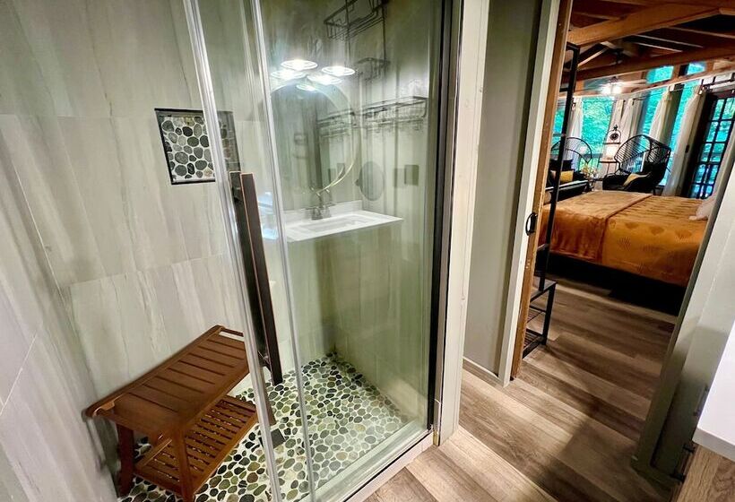 Light N Bug Bungalow