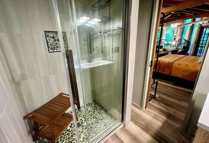 Light N Bug Bungalow