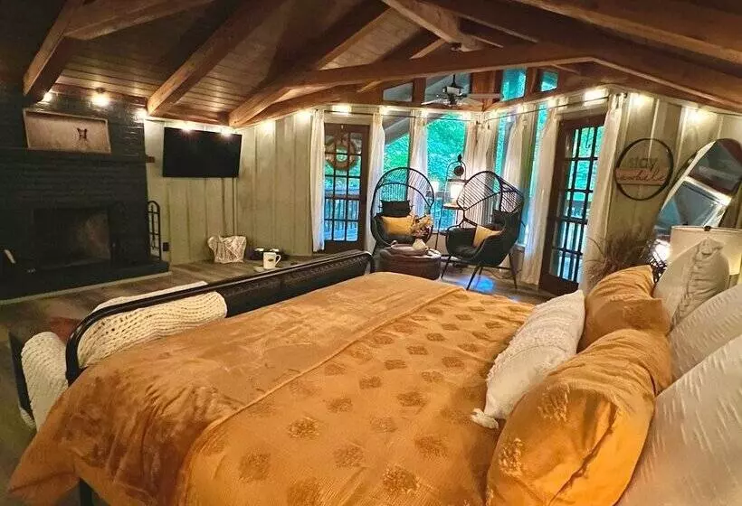 Light N Bug Bungalow